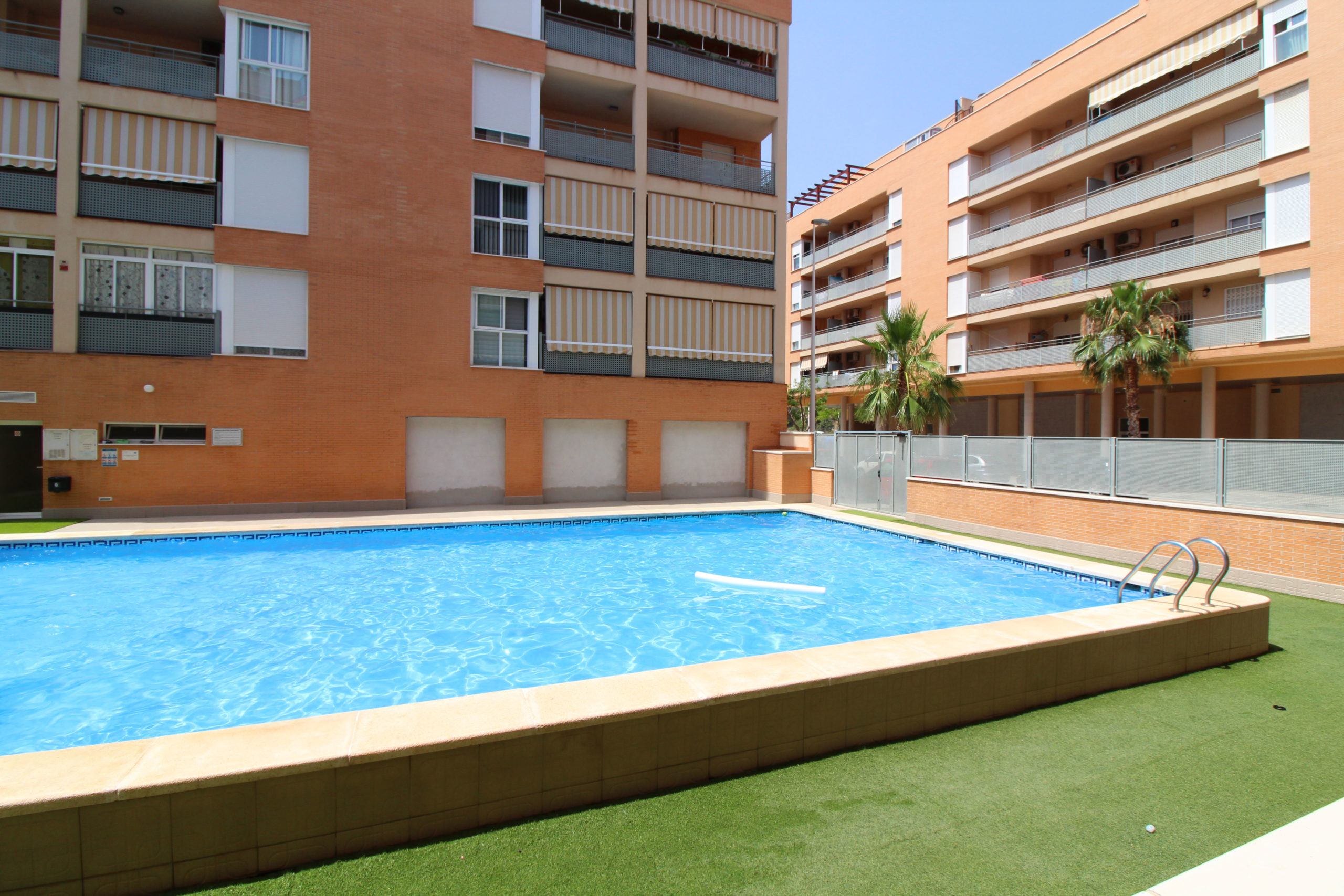 planta baja sagunto piscina
